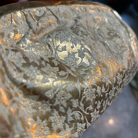 Vtg Gold Brocade Evening Clutch Kiss Lock Purse Red Lining Classic Formal Bag - Picture 4 of 6